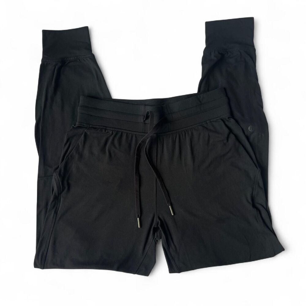 Lululemon Women's Black Joggers-tracksuits